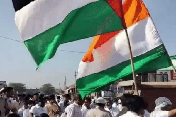 હરિયાણાઃ નૂહમાં ઈદ દરમિયાન ફિલિસ્તાની ધ્વજ લહેરાવીને મુસ્લિમોએ વક્ફ બિલનો વિરોધ કર્યો