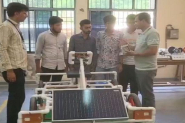 રાજકોટઃ ITI વિદ્યાર્થીઓએ અનોખી કારનો મોડલ કર્યું તૈયાર