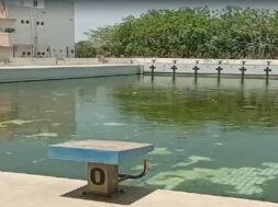 Sauratra uni, Swimming pool