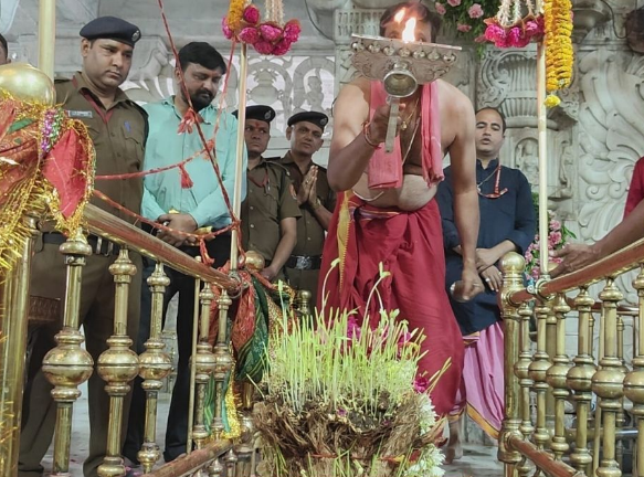 ચૈત્રી આઠમઃ અંબાજી મંદિરમાં ઘટ સ્થાપનનું ઉત્થાપન કરાયુ