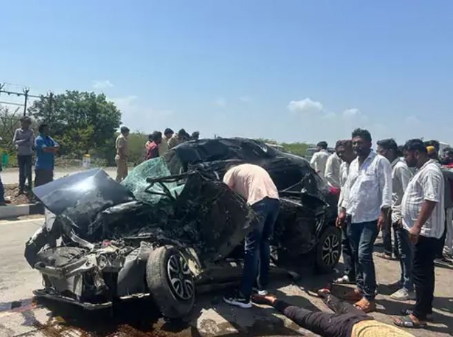 રાજુલામાં એસટી બસ, કાર અને બાઈક વચ્ચે સર્જાયો ટ્રીપલ અકસ્માત, 3ના મોત