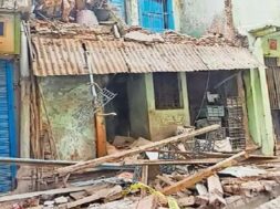 Baroda, building collapsed