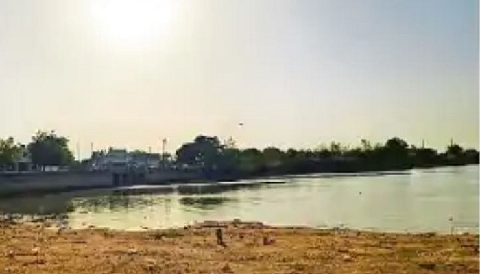 કચ્છના નાની સિંચાઈ યોજનાના 170માંથી 95 જળાશયોના તળિયા દેખાયા