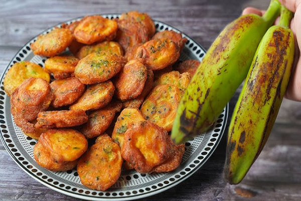 ઘરે જ બનાવો કાચા કેળાના ભજીયા, ઘરના તમામ સભ્યો વારંવાર બનાવવાની કરશે જીદ