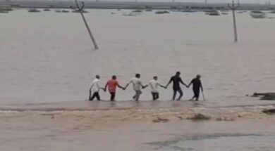 33 people trapped in sait lake, Bhavnagar