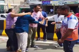 Baroda, fight after accident