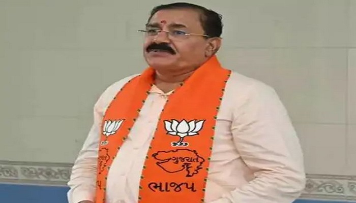 તોલમાપના અધિકારીએ 25000નો તોડ કર્યો, સાંસદ મોકરિયાએ વેપારીને રૂપિયા પરત અપાવ્યા
