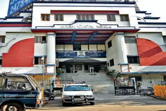 Surat, varacha police station