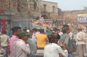 Vadhawan, dholipol, pressure removed