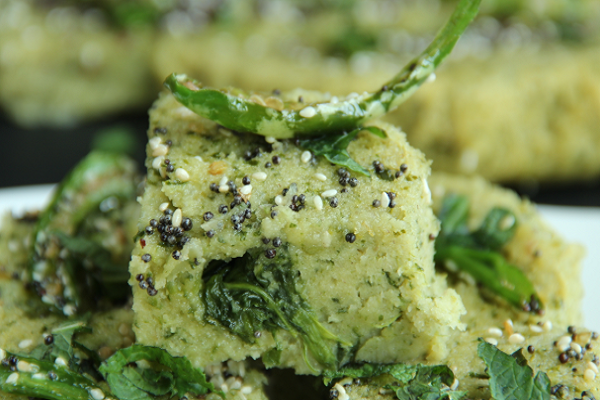 ઘરે ઝડપથી બનાવો આરોગ્ય માટે ફાયદાકારક પાલકના ઢોકળા, જાણો રેસીપી