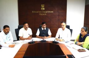 eduction minister, meeting