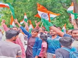 nadiyad muni, opposition