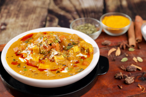 ઘરે જ બનાવો રેસ્ટોરન્ટ જેવા નવરત્ન કોરમા, જાણો રેસીપી