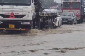 valasad highway, rain