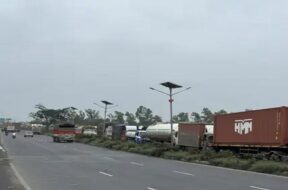 Baroda highway, Traffic jaam