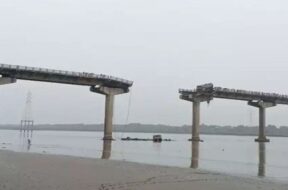 Bridge collapsed-1