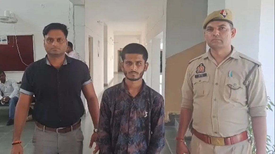 મહિલા IPS અધિકારી તરીકે ઓળખ આપીને લોકો સાથે ઠગાઈ કરતા સાઈબર ઠગ ઝડપાયો