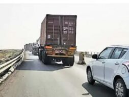 Maliya-Samakhiyali highway