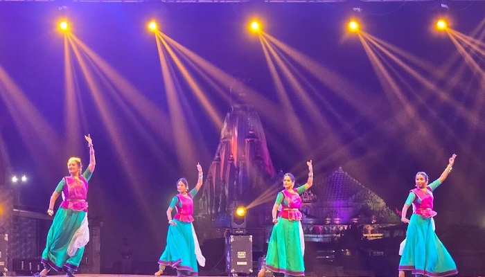 વંદે સોમનાથ કલા મહોત્સવ, ભરત નાટ્યમ, કથક, હુડો, રાહડા સહિત નૃત્યો પ્રસ્તુત કરાયા