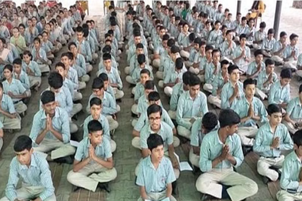 હરિયાણાની શાળાઓમાં પ્રાર્થના સભાઓમાં ગીતા શ્લોકનું પઠન કરવામાં આવશે