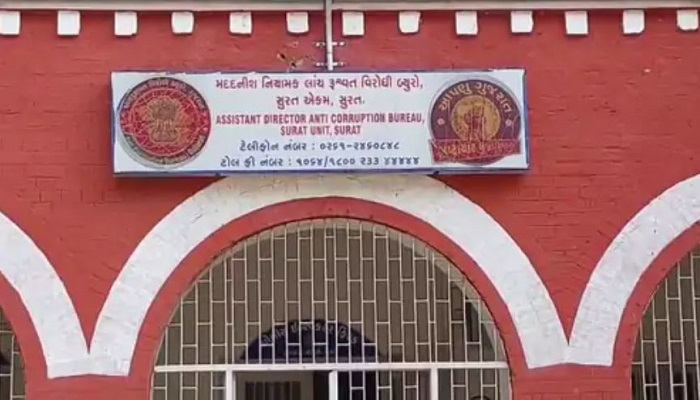 સુરતમાં સરથાણા પોલીસ સ્ટેશનના પીએસઆઈ 40 હજારની લાંચ લેતા પકડાયા