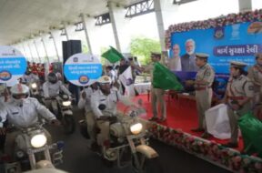 Baroda, helmet rally