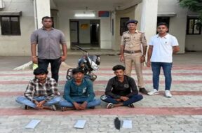 Bhachau, robbery case