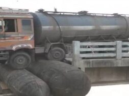 Gambhira bridge, truck