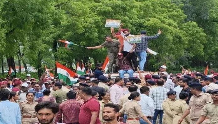ગાંધીનગરમાં પૂર્વ સૈનિકોના ધરણાં, વિધાનસભા તરફ કૂચ કરતા મામલો બિચક્યો