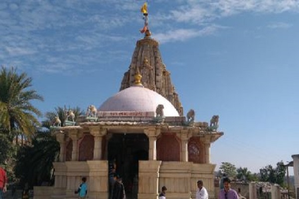 યાત્રાધામ અંબાજીમાં કોટેશ્વર મહાદેવ મંદિરમાંથી 18 કિલો વજનના ચાંદીના થાળાની ચોરી