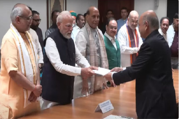 ઉપરાષ્ટ્રપતિ પદ માટે સીપી રાધાકૃષ્ણને ઉમેદવારી નોંધાવી
