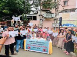 Rajkot, protest against helmet law