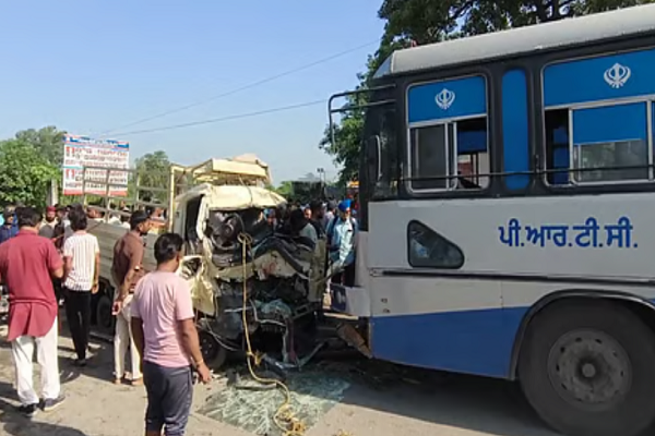જલંધર-કપૂરથલા રોડ પર PRTC બસ અને પિકઅપ વાન વચ્ચે અકસ્માત, 3 લોકોના મોત