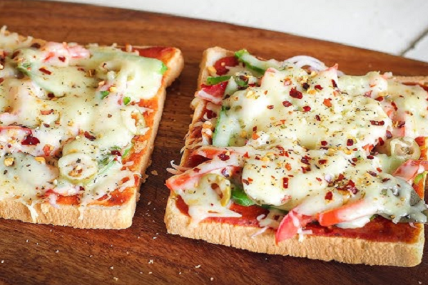 તમારી ભૂખ શાંત કરવા માંગો છો, તો ઓછા સમયમાં આ બ્રેડ પિઝા તૈયાર કરો