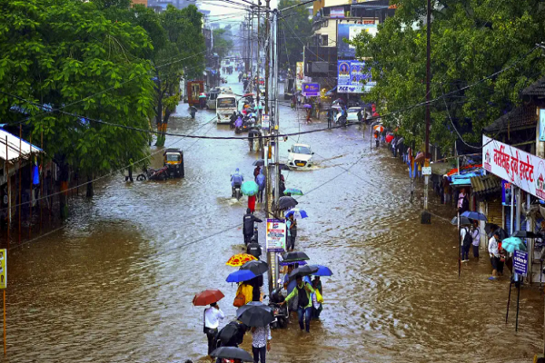 મહારાષ્ટ્રમાં વરસાદ અને પૂરને કારણે ચાર દિવસમાં 21ના મોત