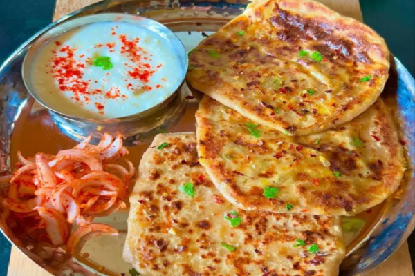 કંઈક નવી રસોઈ વિશે વિચારતા હોય તો બનાવો સોજી-મખાનાના પરાઠા, નોંધો રેસીપી