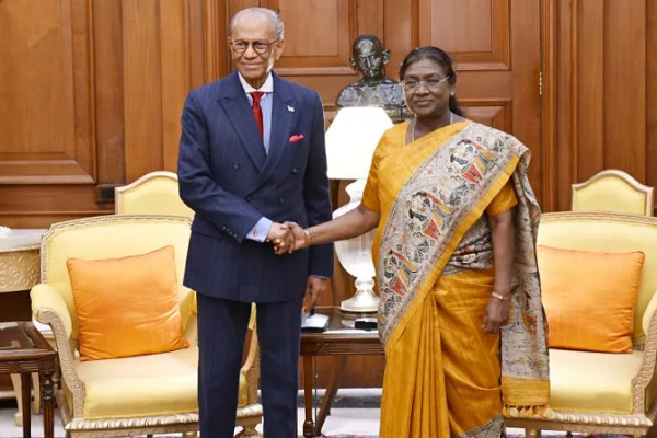 મોરેશિયસના પ્રધાનમંત્રીએ રાષ્ટ્રપતિ સાથે મુલાકાત કરી