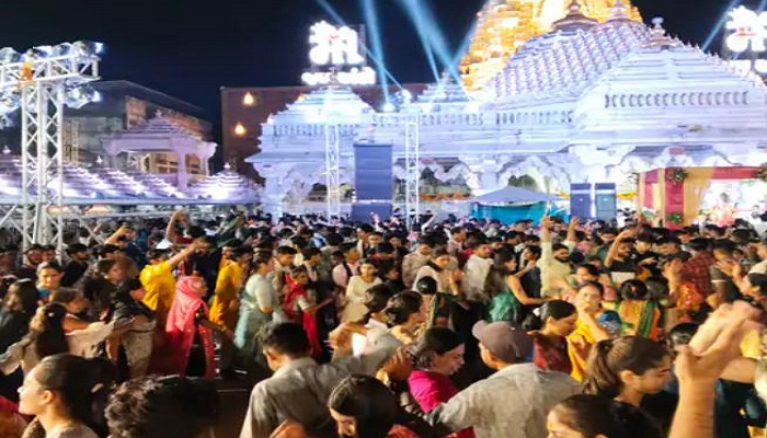 શક્તિપીઠ અંબાજીમાં શનિ-રવિની રજાઓમાં ભાવિકો દર્શન માટે ઉમટી પડ્યાં