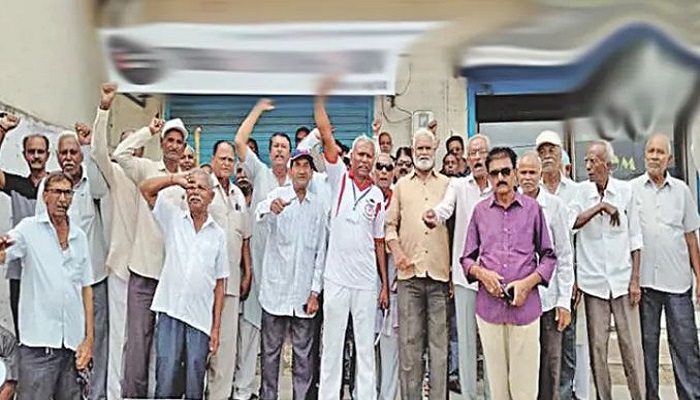 EPF-95 પેન્શનમાં વધારો ન થતા કચ્છ, સુરેન્દ્રનગર સહિત અનેક જિલ્લામાં વિરોધ કરાયો