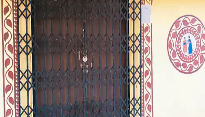 રાજકોટ નજીક આટકોટમાં પ્રાયમરી હેલ્થ સેન્ટર છેલ્લા બે વર્ષથી લોકાર્પણની રાહ જોઈ રહ્યું છે