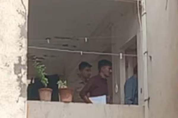 ગાંધીનગરમાં મહિલા પોલીસ કોન્સ્ટેબલનો નગ્ન હાલતમાં મૃતદેહ મળ્યો