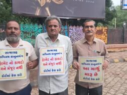 Rajkot, Helmet, protest