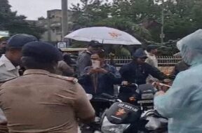 Rajkot, helmet