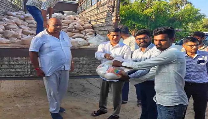 બનાસકાંઠામાં પૂરગ્રસ્તોને 18000 રાશન કીટ અને 3.63 લાખ ફુડ પેકેટનું વિતરણ