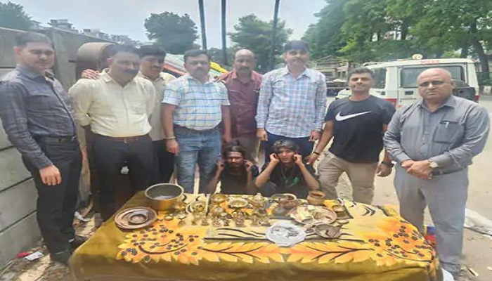 સુરતના આઠ ગણેશ પંડાલમાં રાત્રે તસ્કરો ચાંદીની મૂર્તિ, દીવા અને રોકડ ઉઠાવી ગયા, 2 પકડાયા