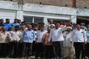 Vadagam, protest of villagers