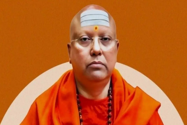 15 વિદ્યાર્થિનીઓની છેડતી કરનાર આરોપી સ્વામી ચૈતન્યાનંદ સરસ્વતી ફરાર