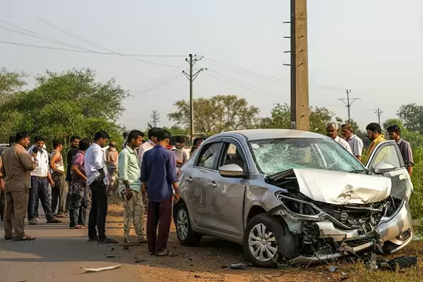 દિલ્હીના કાપાસહેરા વિસ્તારમાં અકસ્માત, એક જ પરિવારના 3 સભ્યોના મોત