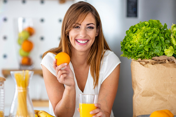 30 વર્ષ પછી મહિલાઓએ આ ફળોનું સેવન કરવું જોઈએ, નહીં તો વૃદ્ધાવસ્થા જલ્દી દેખાવા લાગશે