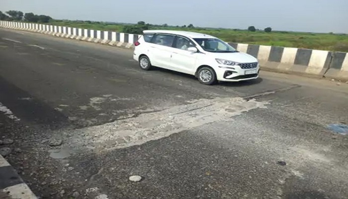 લખતર-વિરમગામ સ્ટેટ હાઈવે પર નવા બનાવેલા પુલના 4 વર્ષમાં સળિયા દેખાવા લાગ્યા